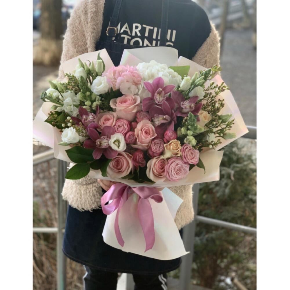 Букет от флориста 052